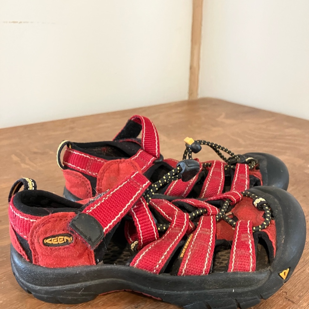 Kids red Keen sandals, Toddlers size 12